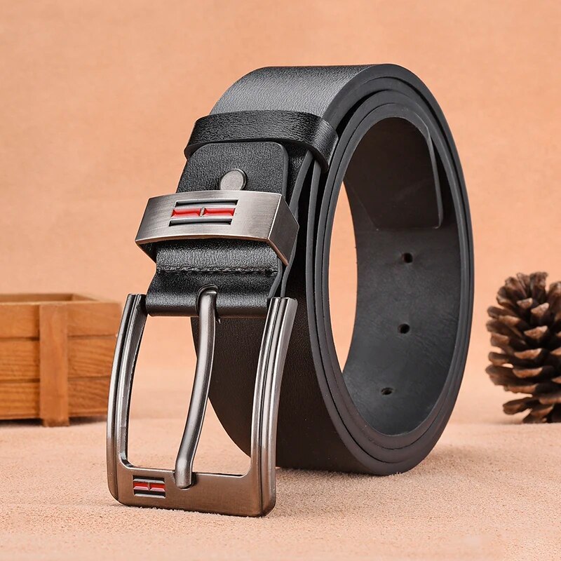 Leather Works Belt - ファッションカジュアル高級メンズメタルピンバックルベルト、高品質PUレザーベルトプラスサイズ - ジーンズ、仕事用、カジュアルウェアに多用途に使える