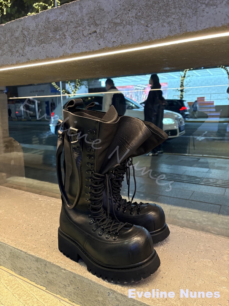 レトロ本革オートバイブーツ女性ビッグトゥレースアッププラット - Leatherwork Boots のレビューと価格