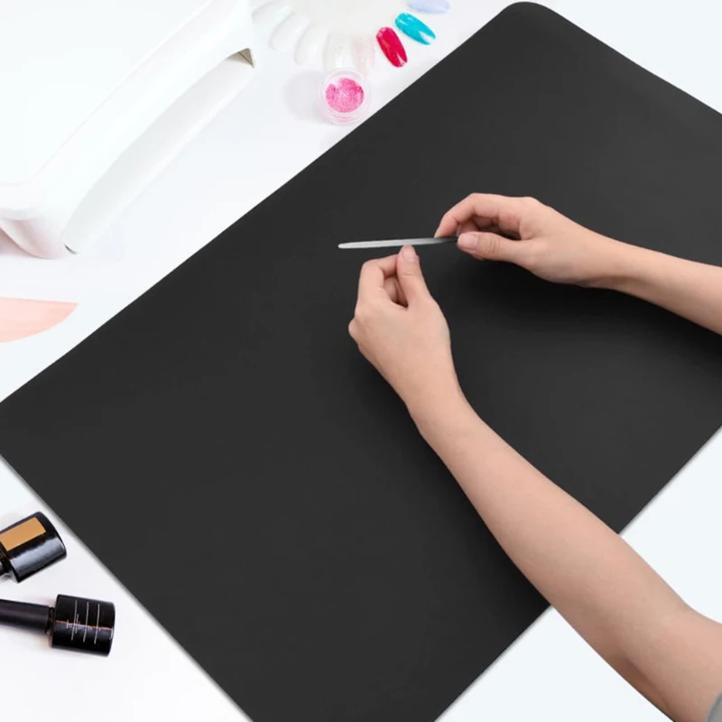 柔らかく折りたたみ可能なテーブルマット – 防水、傷つきにく - Leatherwork Desk のレビューと価格